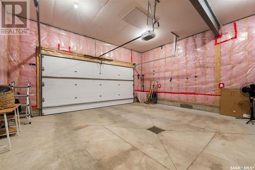 5217 E Green Crescent, Regina, SK - Indoor Photo Showing Garage