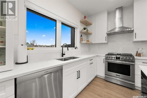 5217 E Green Crescent, Regina, SK - Indoor Photo Showing Kitchen With Double Sink