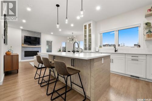 5217 E Green Crescent, Regina, SK - Indoor Photo Showing Kitchen With Upgraded Kitchen