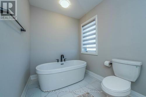 183 Histand Trail E, Kitchener, ON - Indoor Photo Showing Bathroom