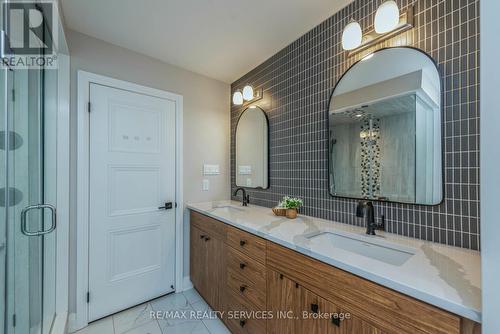 183 Histand Trail E, Kitchener, ON - Indoor Photo Showing Bathroom