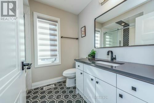 183 Histand Trail E, Kitchener, ON - Indoor Photo Showing Bathroom