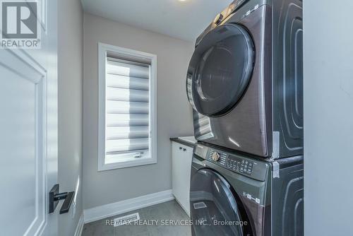 183 Histand Trail E, Kitchener, ON - Indoor Photo Showing Laundry Room