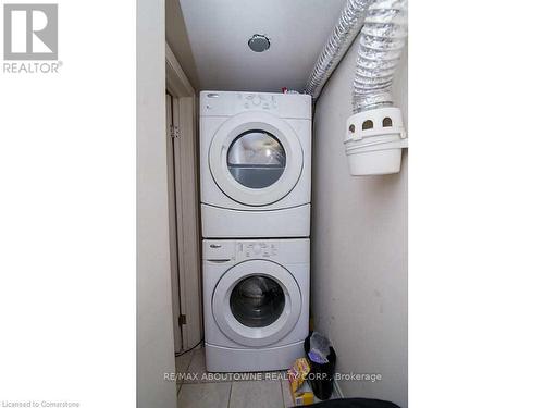 63 - 541 Winston Road, Grimsby, ON - Indoor Photo Showing Laundry Room