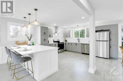 42 Woodburn Drive, Blackburn Hamlet (2301 - Blackburn Hamlet), ON - Indoor Photo Showing Kitchen With Upgraded Kitchen