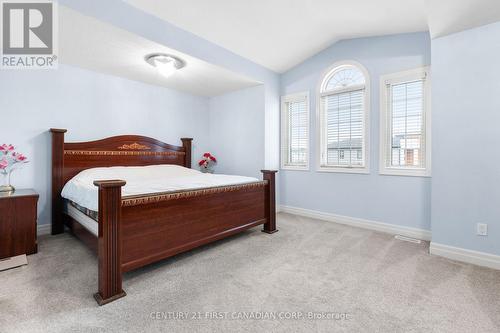 2951 Heardcreek Trail, London, ON - Indoor Photo Showing Bedroom