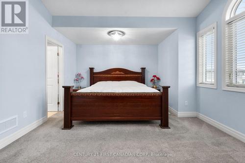 2951 Heardcreek Trail, London, ON - Indoor Photo Showing Bedroom