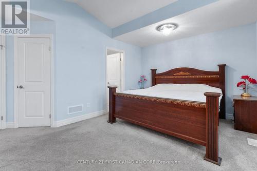 2951 Heardcreek Trail, London, ON - Indoor Photo Showing Bedroom