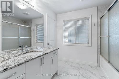 2951 Heardcreek Trail, London, ON - Indoor Photo Showing Bathroom