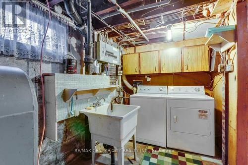 567 Hale Street, London, ON - Indoor Photo Showing Laundry Room