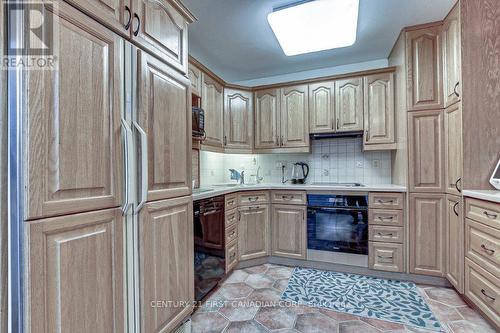 161 Mcmaster Drive, London, ON - Indoor Photo Showing Kitchen