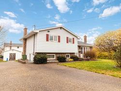 1 Banks Court  Dartmouth, NS B2X 2Y9