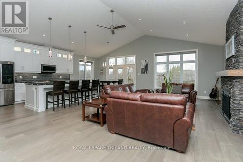 147 Robin Ridge Drive, Central Elgin (Belmont), ON - Indoor With Fireplace