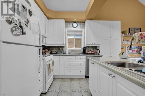 151 Whitby Shores Greenway, Whitby (Port Whitby), ON - Indoor Photo Showing Kitchen With Double Sink