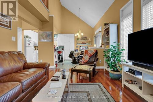 151 Whitby Shores Greenway, Whitby (Port Whitby), ON - Indoor Photo Showing Living Room