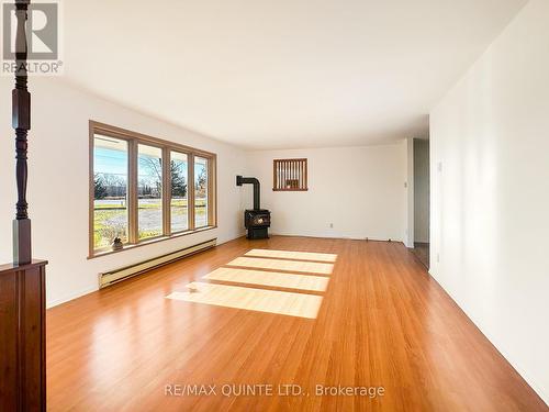 8 Shenendoah Road, Prince Edward County (Sophiasburgh), ON - Indoor Photo Showing Other Room