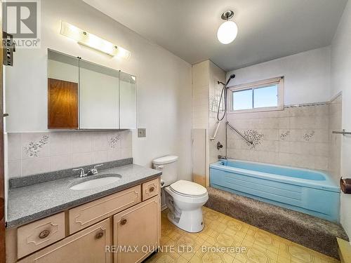 8 Shenendoah Road, Prince Edward County (Sophiasburgh), ON - Indoor Photo Showing Bathroom