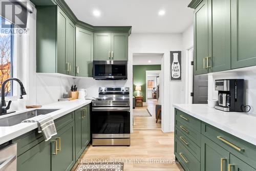 112 Nappadale Street, Kawartha Lakes (Woodville), ON - Indoor Photo Showing Kitchen With Upgraded Kitchen