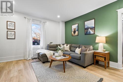 112 Nappadale Street, Kawartha Lakes (Woodville), ON - Indoor Photo Showing Living Room