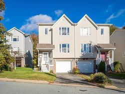 23 Chelmsford Place  Halifax, NS B3M 4R2