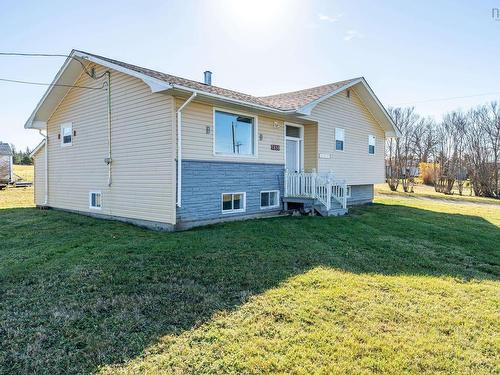 7856 Highway 1, Meteghan, NS 