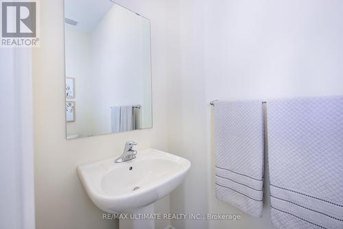 30 Sapwood Crescent, Brampton, ON - Indoor Photo Showing Bathroom