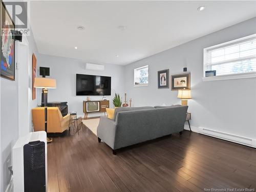 9 Larsen Lane, Salisbury, NB - Indoor Photo Showing Living Room