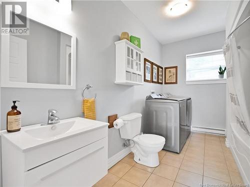 9 Larsen Lane, Salisbury, NB - Indoor Photo Showing Bathroom