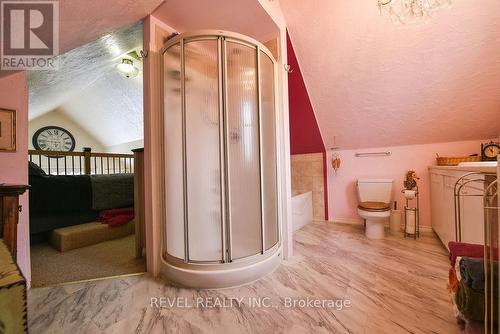 68 Hemlock Street, Timmins, ON - Indoor Photo Showing Bathroom