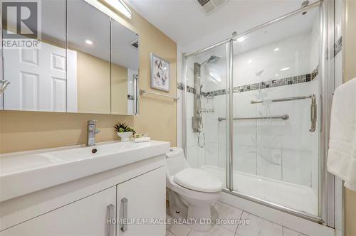 409 - 88 Alton Towers Circle, Toronto, ON - Indoor Photo Showing Bathroom