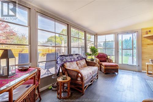 27 Joanne Street, Chatham, ON - Indoor Photo Showing Living Room