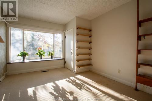 650 Queen Street South, Chatham, ON - Indoor Photo Showing Bedroom