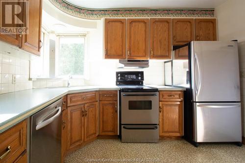 650 Queen Street South, Chatham, ON - Indoor Photo Showing Kitchen