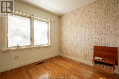 650 Queen Street South, Chatham, ON - Indoor Photo Showing Other Room