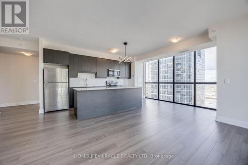 3307 - 2910 Highway 7 Road, Vaughan, ON - Indoor Photo Showing Kitchen