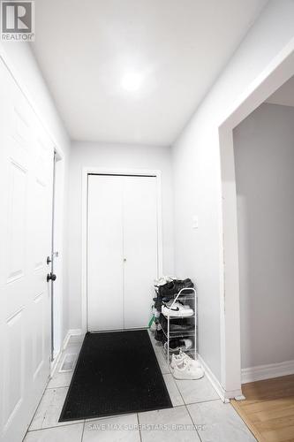 96 Wellington Street E, Barrie, ON - Indoor Photo Showing Other Room