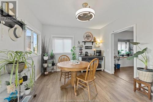 12445 Lanoue Street, Tecumseh, ON - Indoor Photo Showing Dining Room