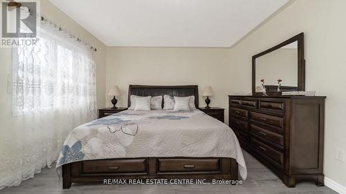 4 Chetholme Place, Halton Hills, ON - Indoor Photo Showing Bedroom