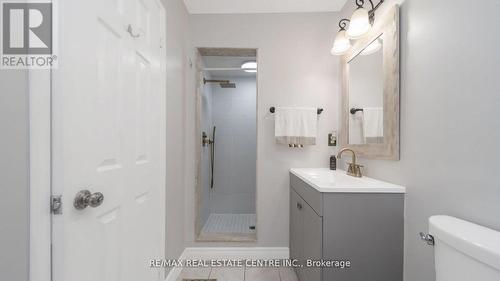 4 Chetholme Place, Halton Hills, ON - Indoor Photo Showing Bathroom