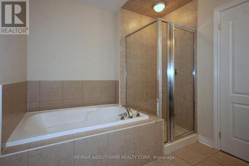 24 - 2019 Trawden Way, Oakville, ON - Indoor Photo Showing Bathroom