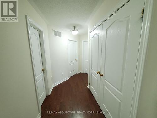 24 - 2019 Trawden Way, Oakville, ON - Indoor Photo Showing Other Room