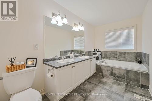 34 Pearman Crescent, Brampton, ON - Indoor Photo Showing Bathroom