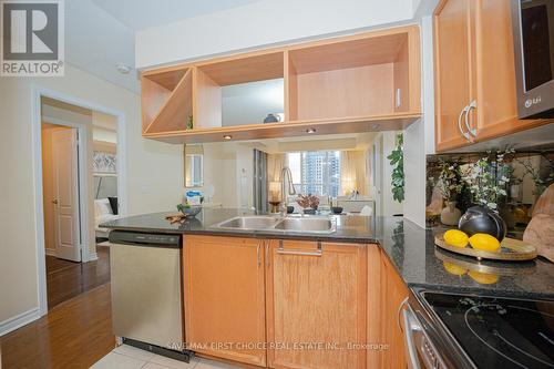 2401 - 4080 Living Arts Drive, Mississauga, ON - Indoor Photo Showing Kitchen With Double Sink