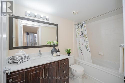 2401 - 4080 Living Arts Drive, Mississauga, ON - Indoor Photo Showing Bathroom