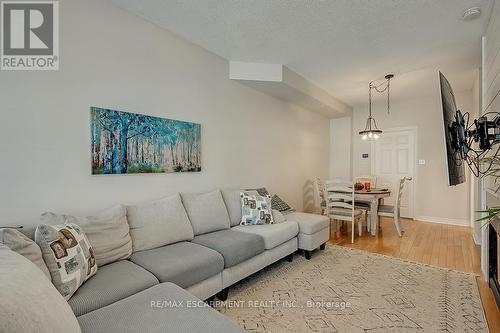 59 - 1169 Dorval Drive, Oakville, ON - Indoor Photo Showing Living Room