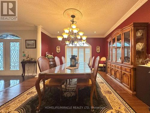 15 Rolling Meadow Drive, Caledon, ON - Indoor Photo Showing Dining Room