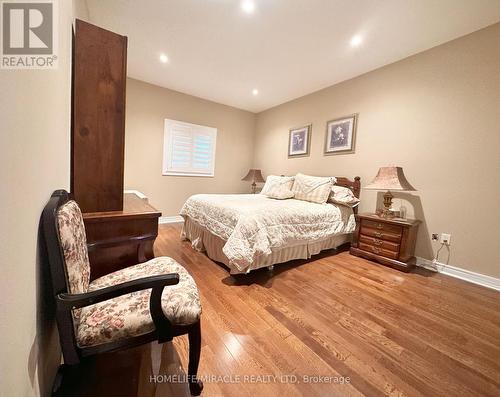 15 Rolling Meadow Drive, Caledon, ON - Indoor Photo Showing Bedroom