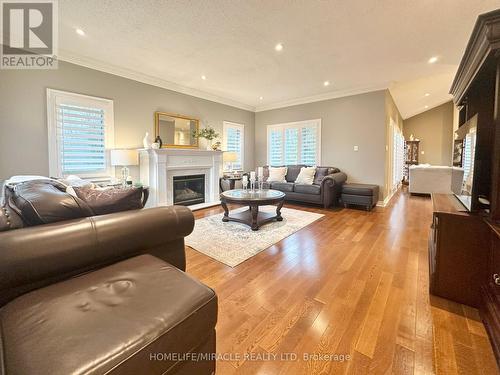 15 Rolling Meadow Drive, Caledon, ON - Indoor Photo Showing Living Room With Fireplace