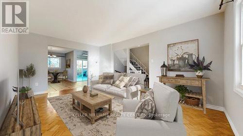 43 - 2825 Gananoque Drive, Mississauga, ON - Indoor Photo Showing Living Room