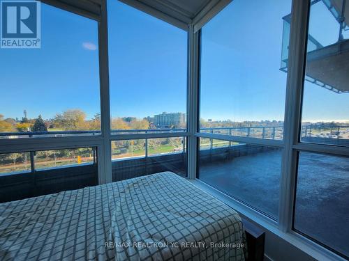 411 - 10 De Boers Drive, Toronto, ON - Indoor Photo Showing Bedroom